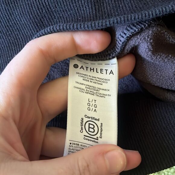 ATHLETA TRIUMPH CAMO CREWNECK SWEATSHIRT SIZE LARGE - Picture 9 of 9